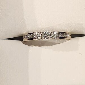 10k white gold ring